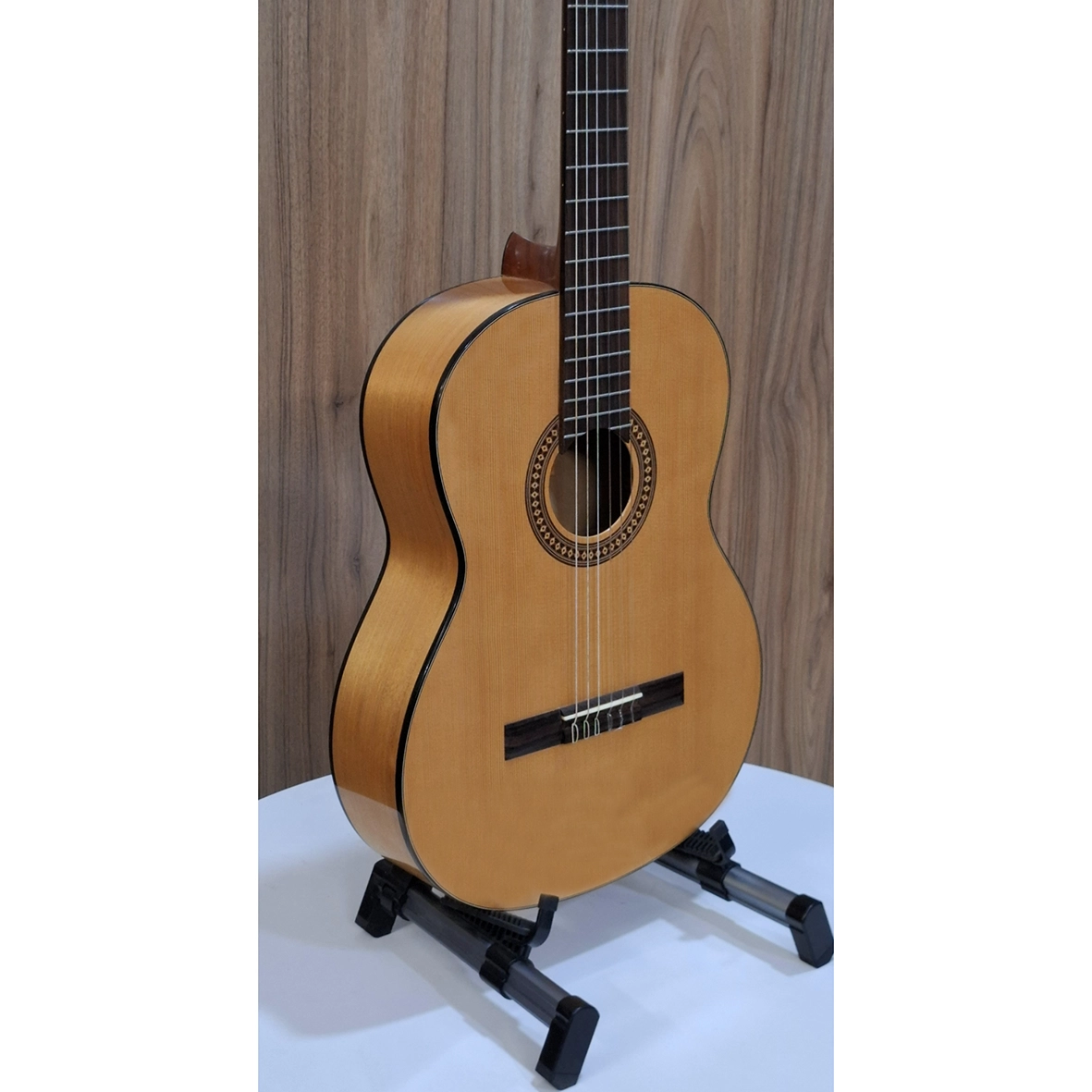  گیتار-Martinez-MCG-10S-نمای-جانبی-راست