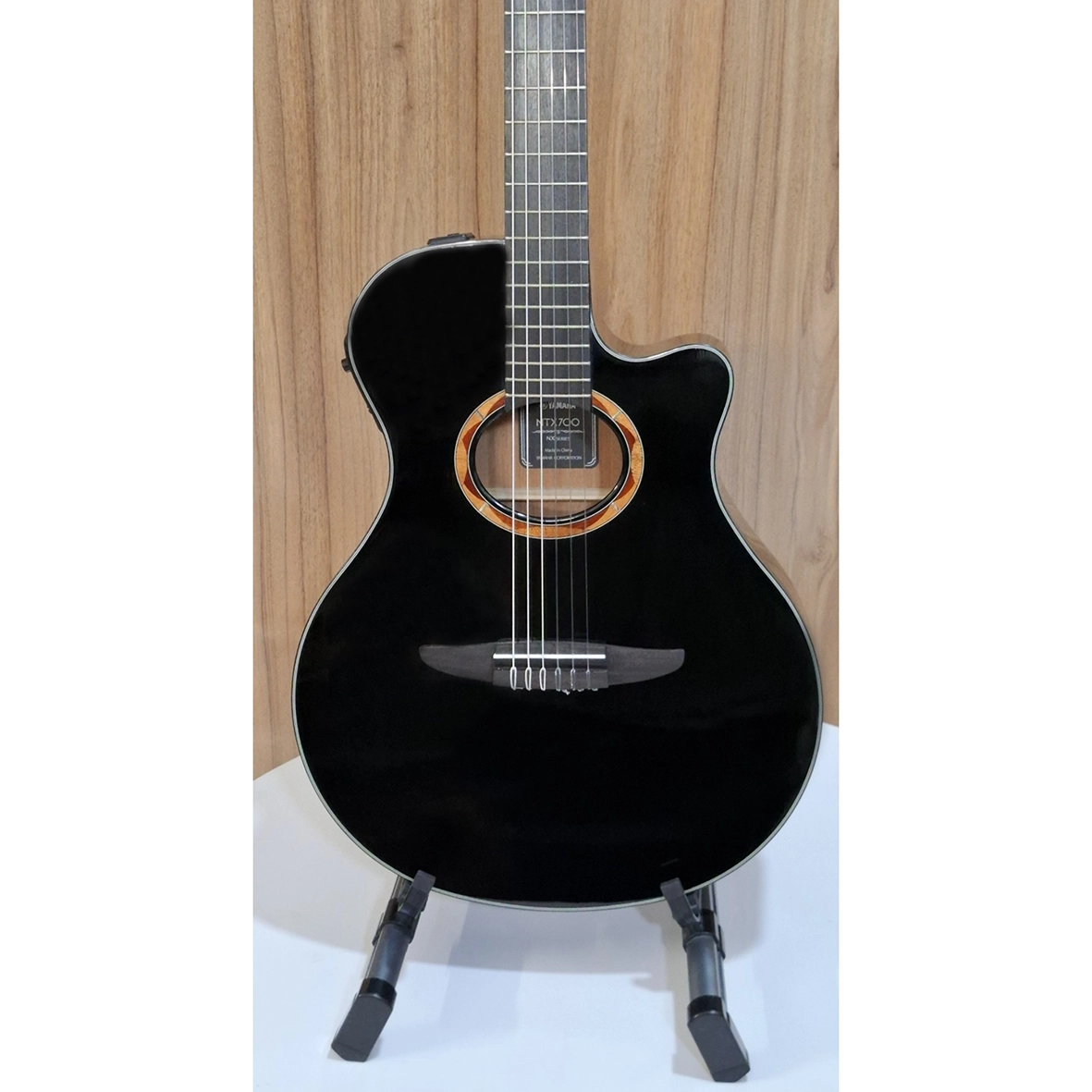 گیتار کلاسیک یاماها مدل Yamaha NTX700 – صدایی گرم، طراحی مدرن، مناسب اجرای زنده