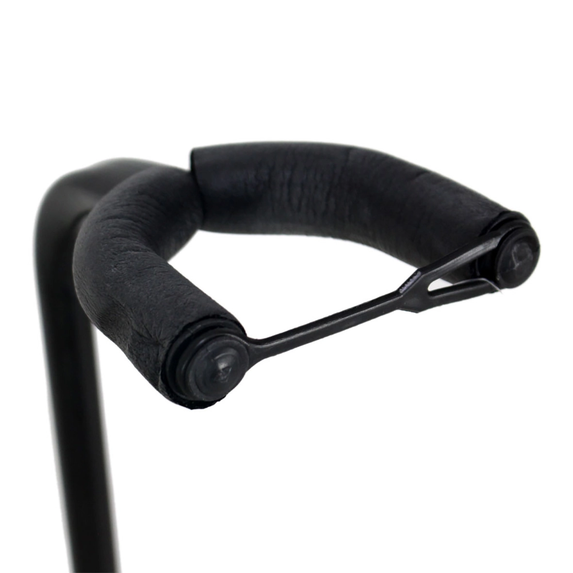 نمای نزدیک از گیره نگهدارنده دسته گیتار پایه سناتور