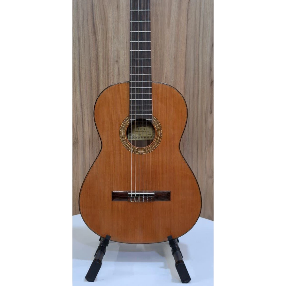 گیتار کلاسیک اسپانیایی استیو  Esteve 4ST – صفحه Cedar یکپارچه، صدای گرم و مناسب کلاسیک و فلامنکو