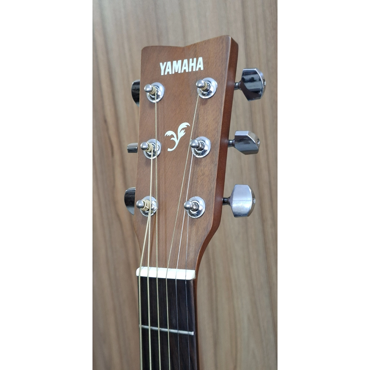 نمای سردسته گیتار Yamaha F310 فول‌سایز آکوستیک