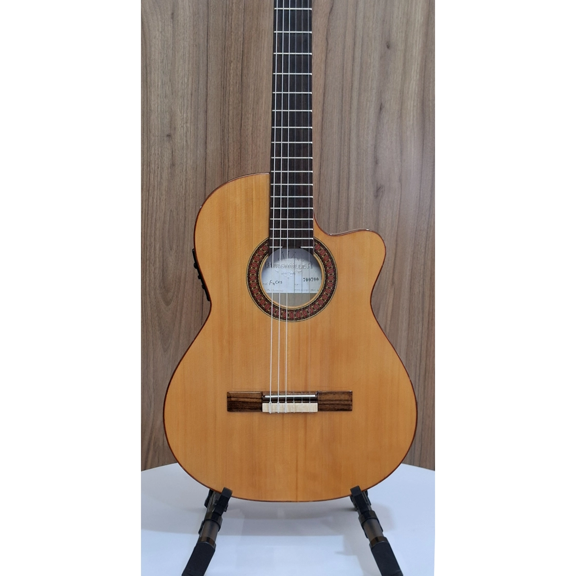 گیتار فلامنکو برگمولر Bergmüller F4 CES – تین بادی کات‌اوی پیکاپدار، تمام چوب با German Spruce | استوک سری قدیمی
