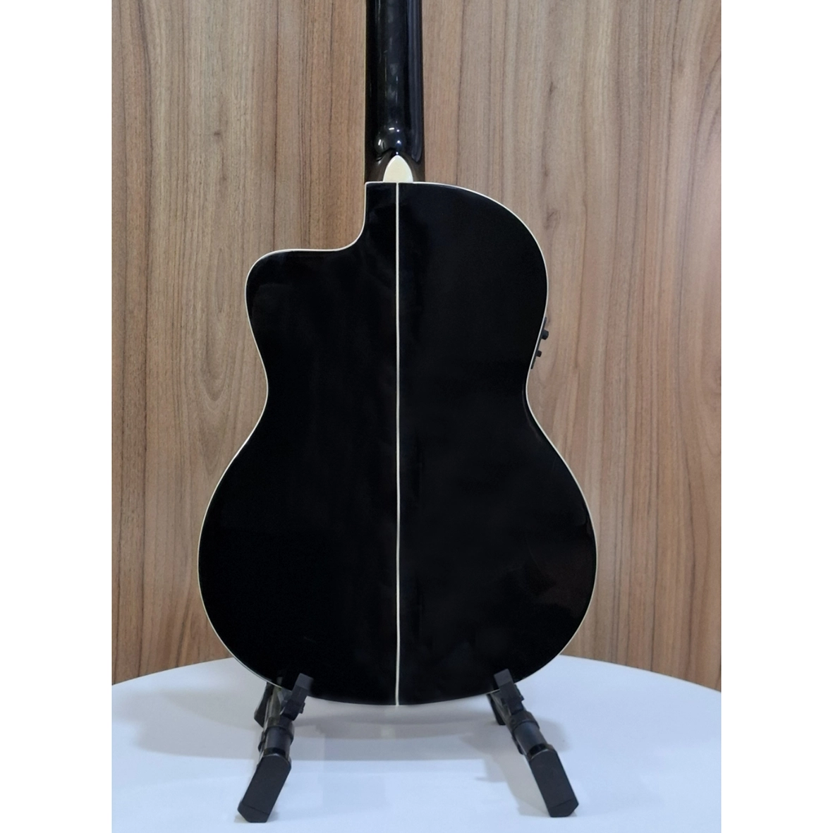 گیتار ادموندو CL600 تین بادی نمای پشت رنگ مشکی